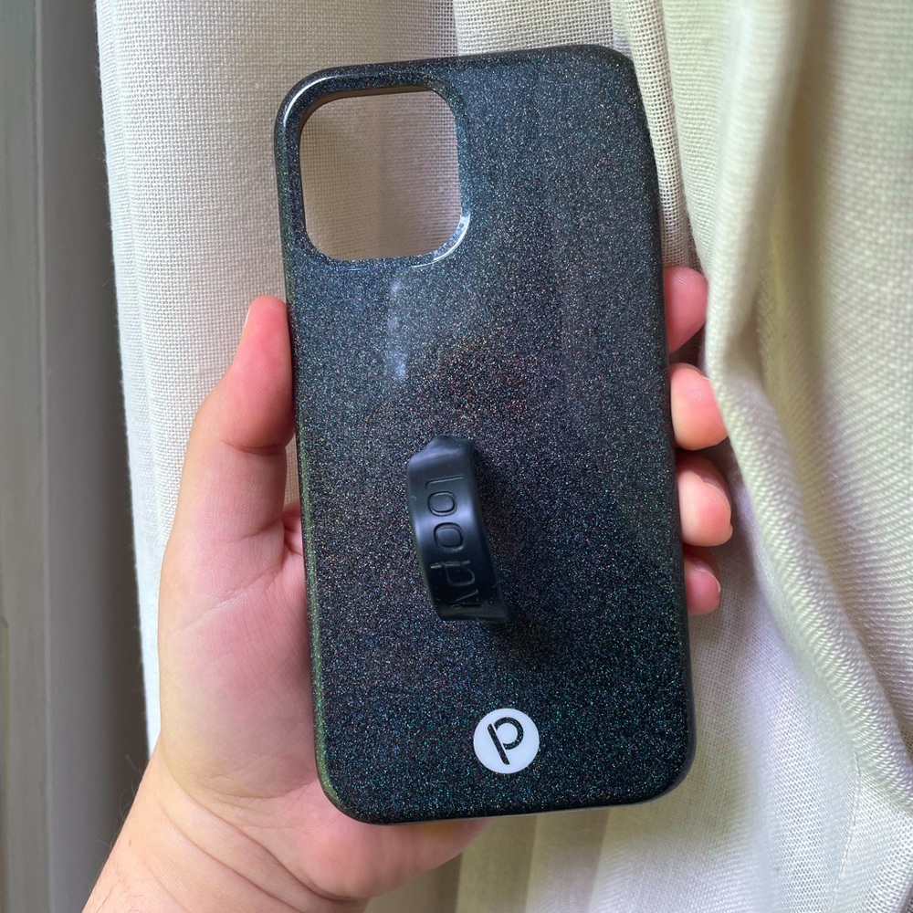 iPhone 12/12pro loopy case.